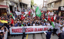 إسطنبول.. مسيرة شعبية حاشدة في الذكرى السادسة لاعتداء مرمرة